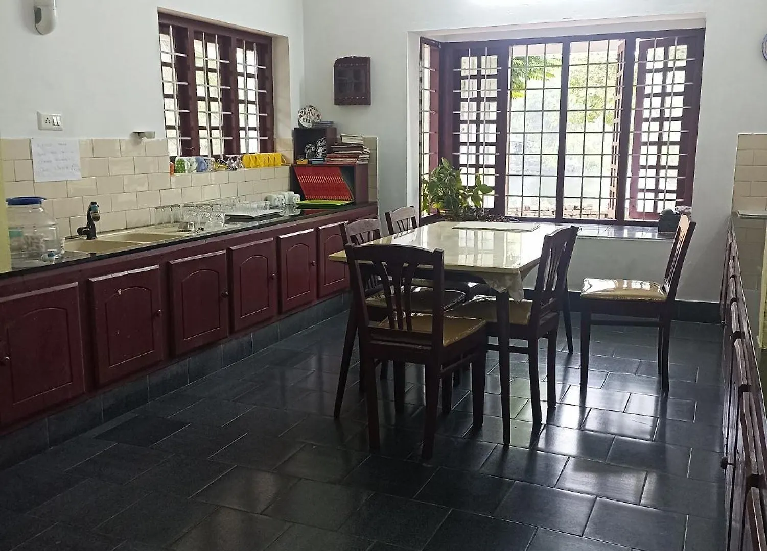 Riverside Group Kochi 0*,