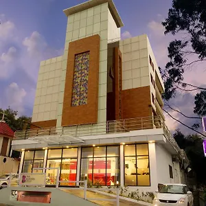 4* Hotel The Blooms Cochin