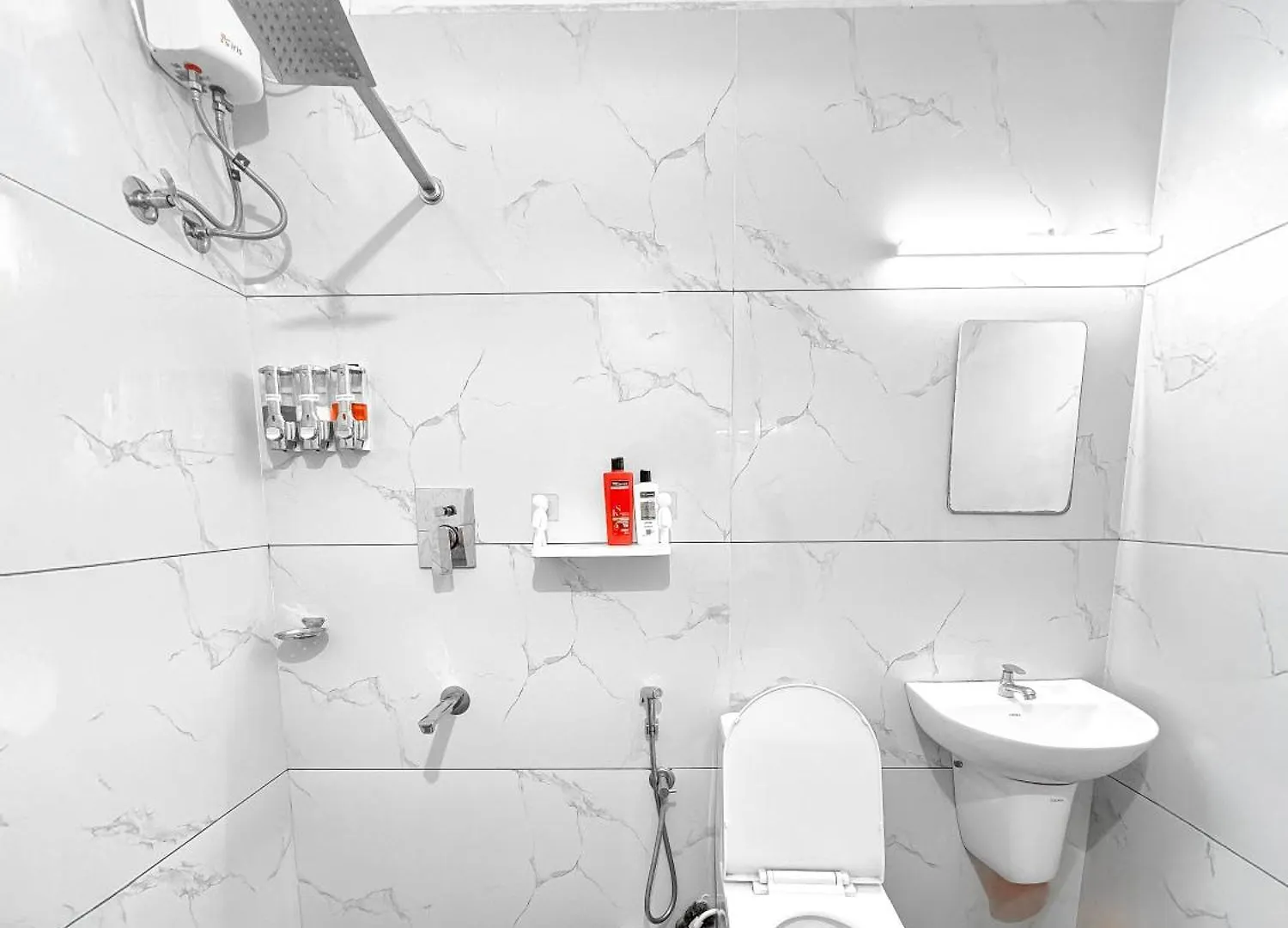 Riverside Group Kochi 홈스테이